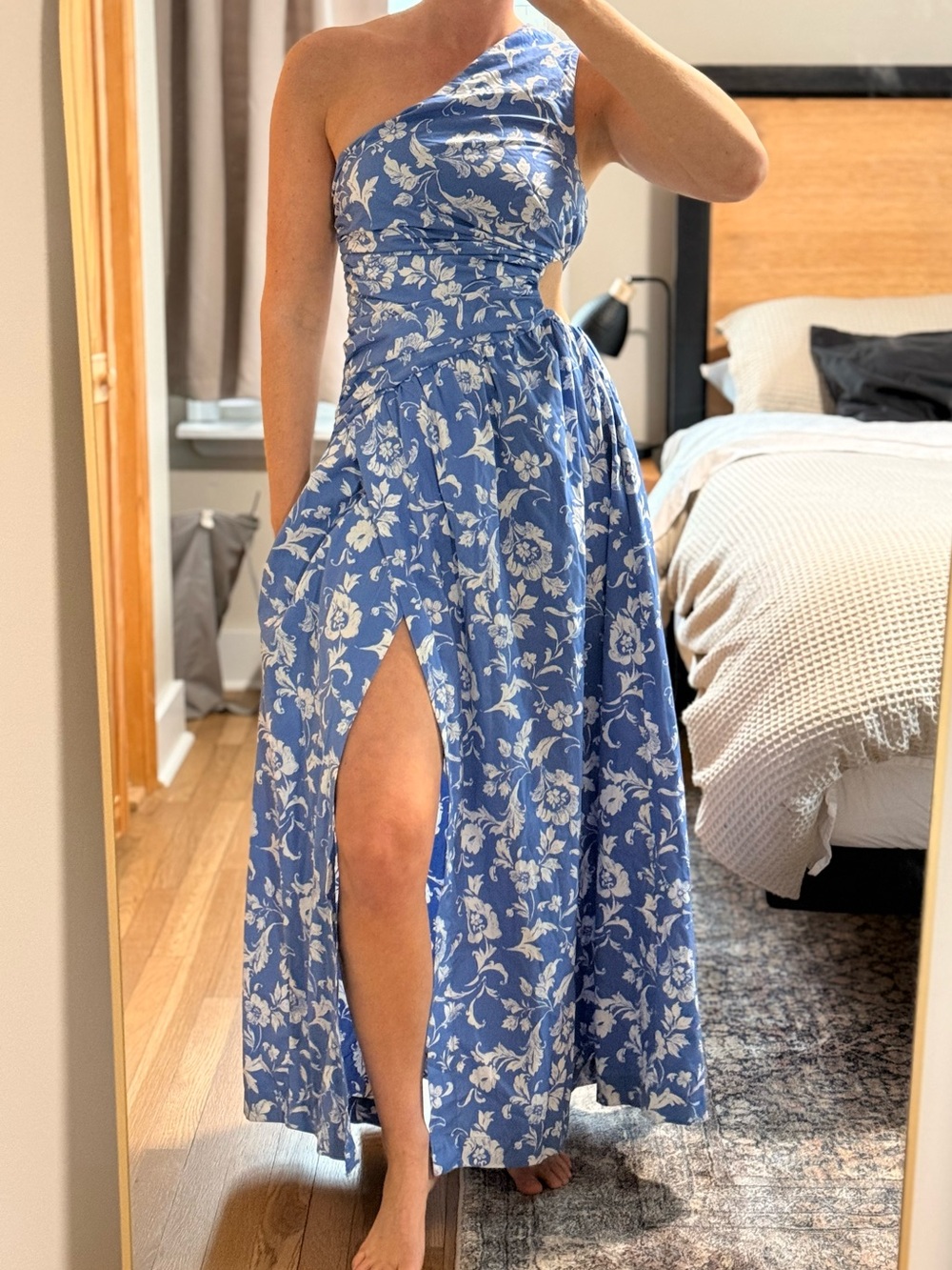 Abercrombie & Fitch One Shoulder Floral dress